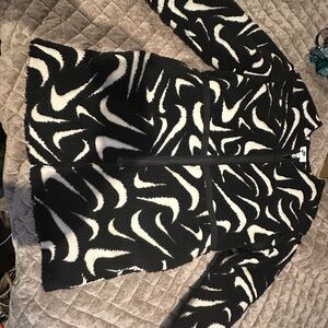 Black and White patterned Nike Jacket long sleeve